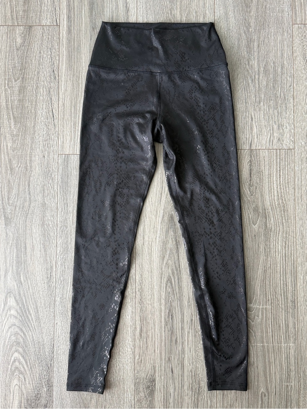 Scorpio Sol Black High-Waist Active Leggings